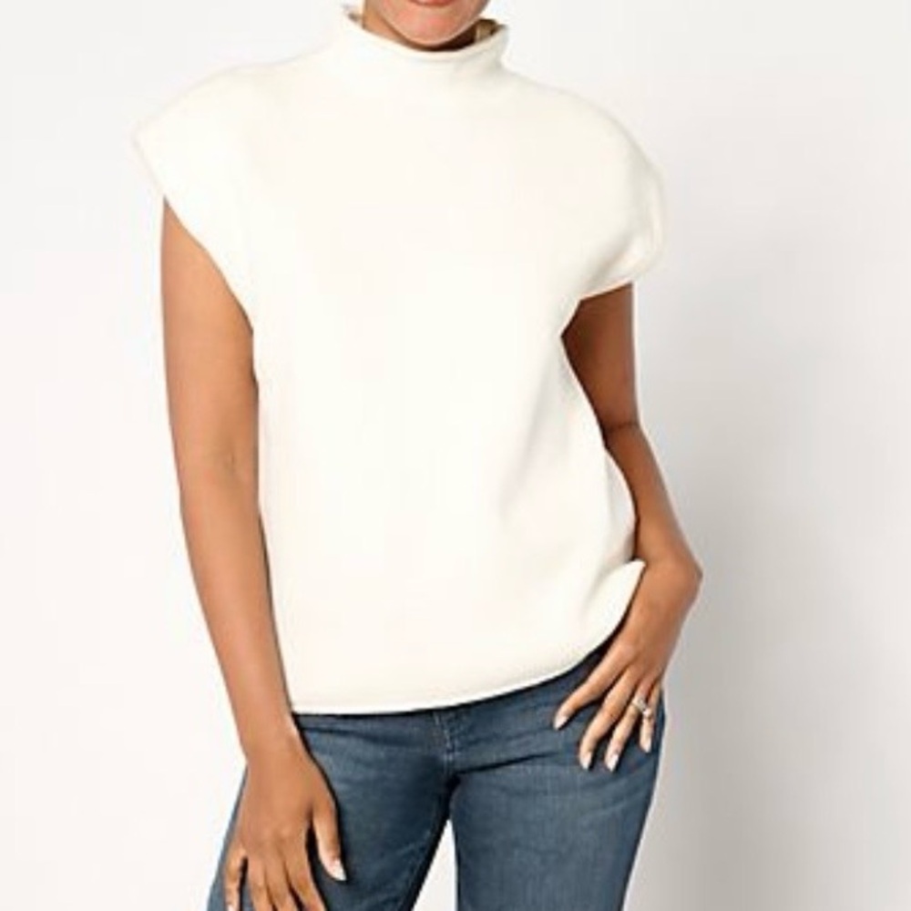 NWOT Me by Jennie Garth Mattie Sweater Vest with Shoulder Pads